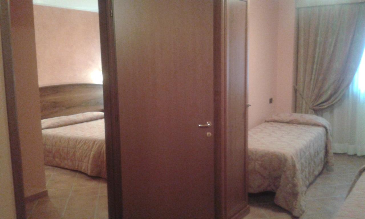 Hotel Cristallo Cerreto Laghi Szoba fotó