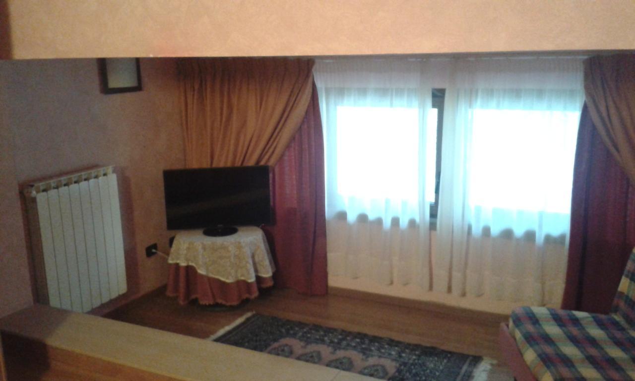 Hotel Cristallo Cerreto Laghi Kültér fotó
