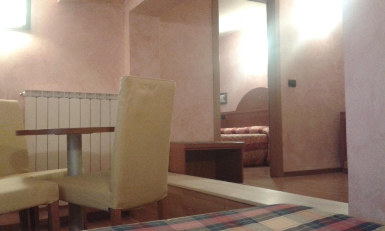 Hotel Cristallo Cerreto Laghi Kültér fotó
