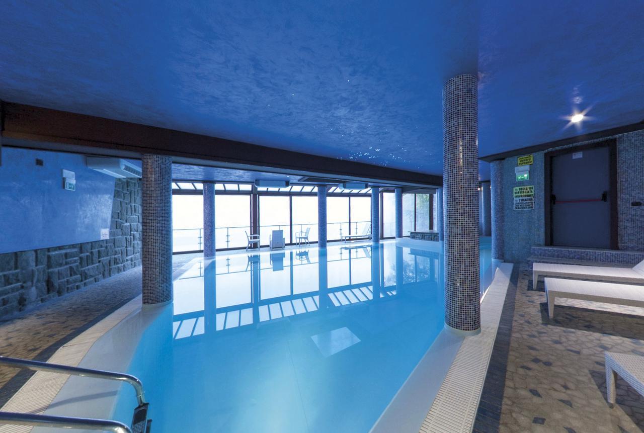Hotel Cristallo Cerreto Laghi Kültér fotó