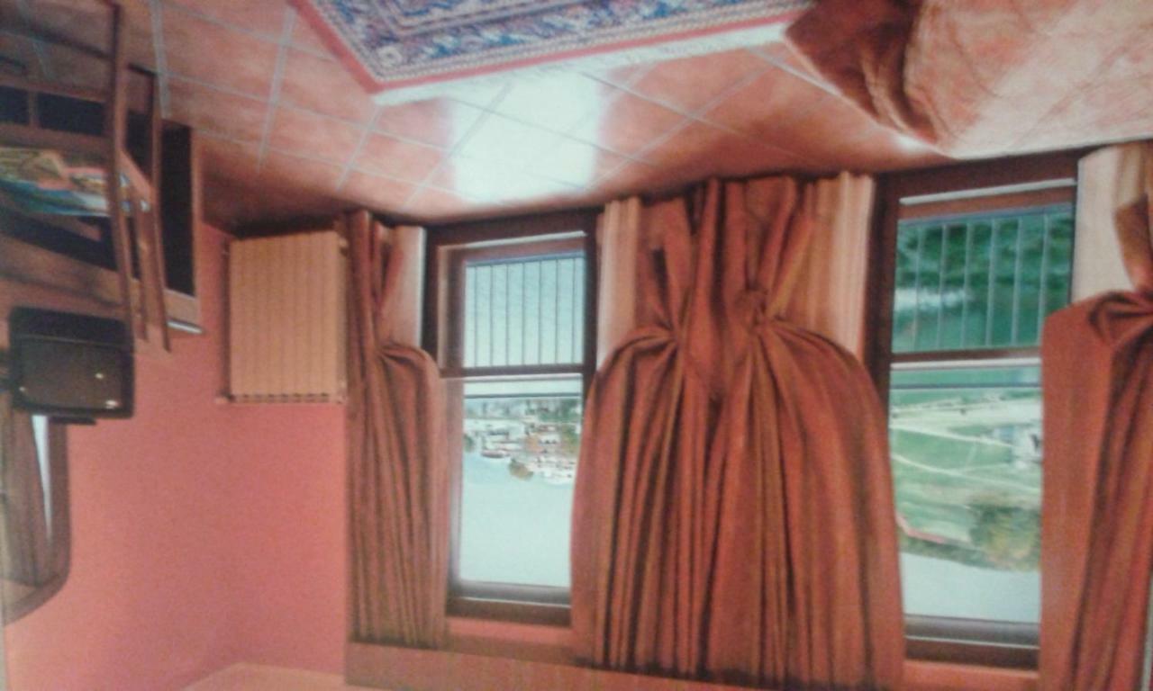 Hotel Cristallo Cerreto Laghi Kültér fotó
